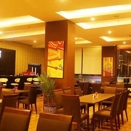 @Hom Premiere Cilacap Exterior photo
