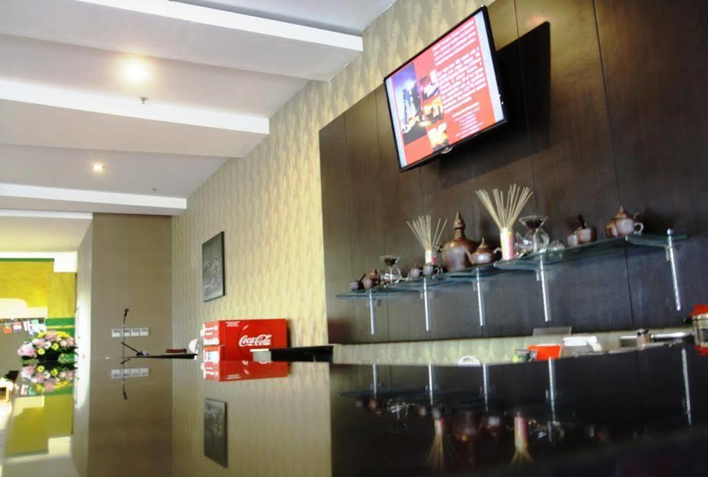 @Hom Premiere Cilacap Exterior photo