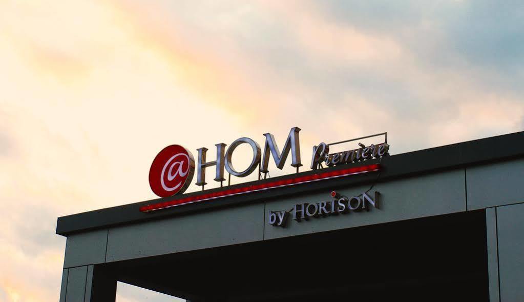 @Hom Premiere Cilacap Exterior photo