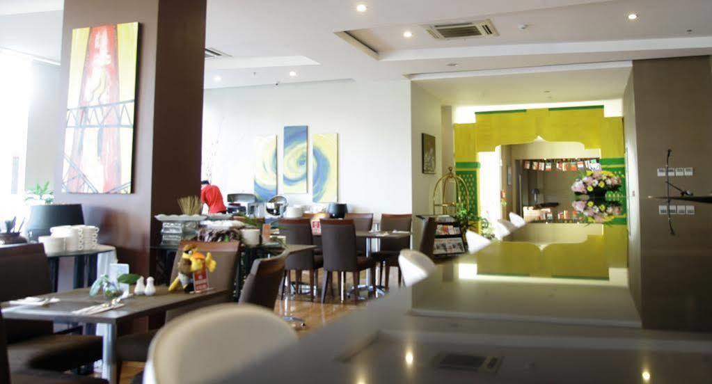 @Hom Premiere Cilacap Exterior photo