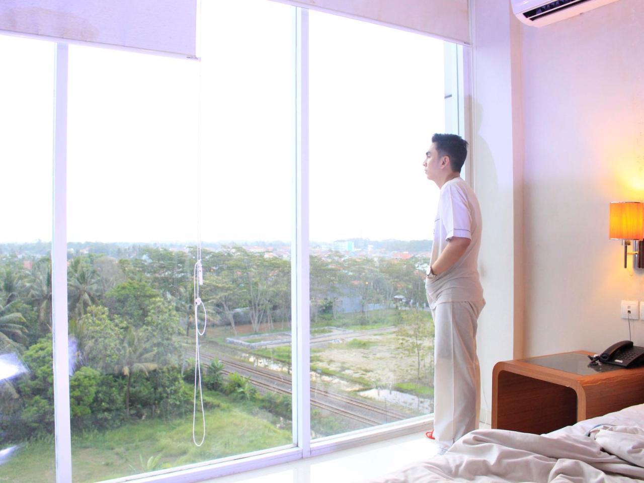 @Hom Premiere Cilacap Exterior photo